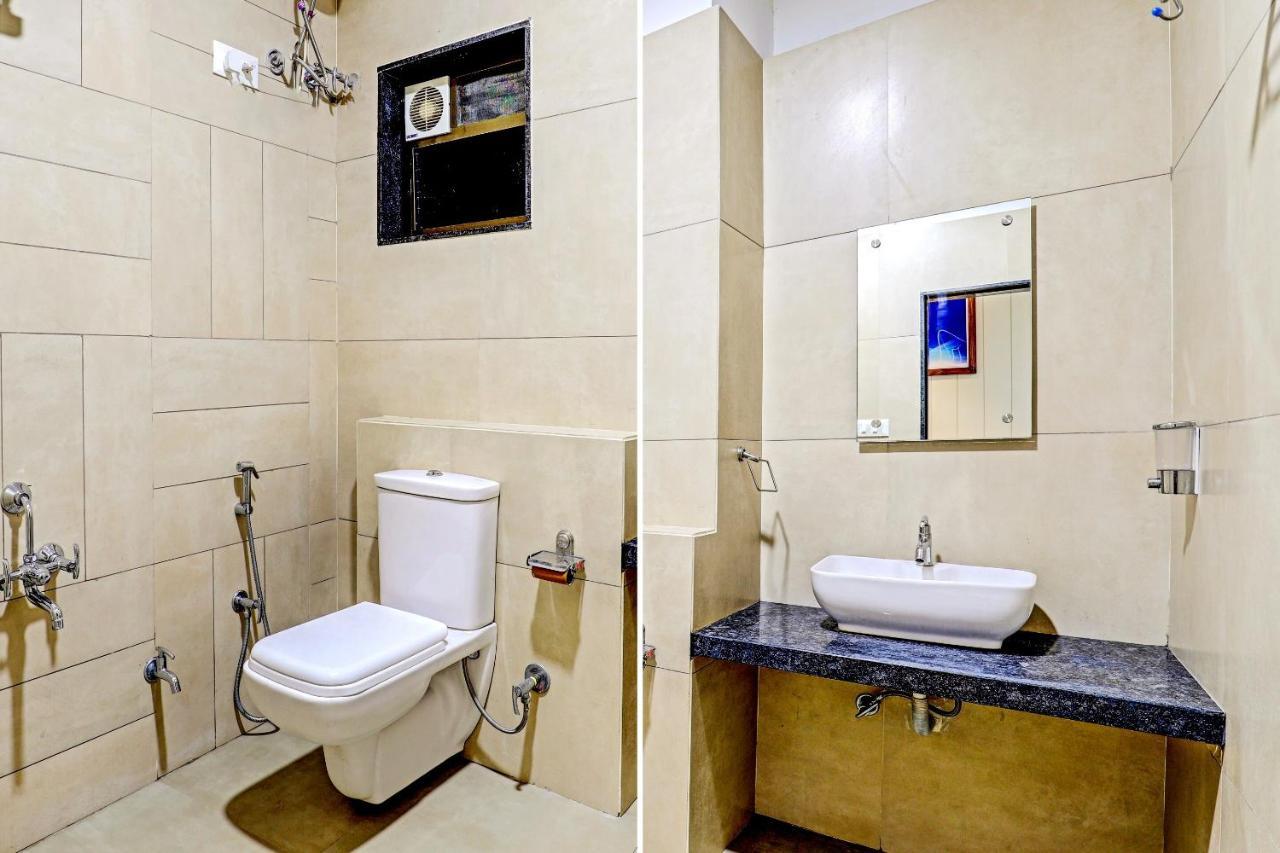 Готель Oyo 70752 Viram House Gorwa Екстер'єр фото