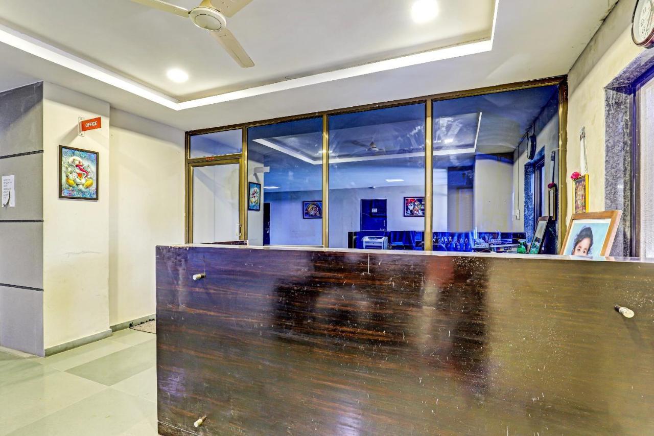 Готель Oyo 70752 Viram House Gorwa Екстер'єр фото