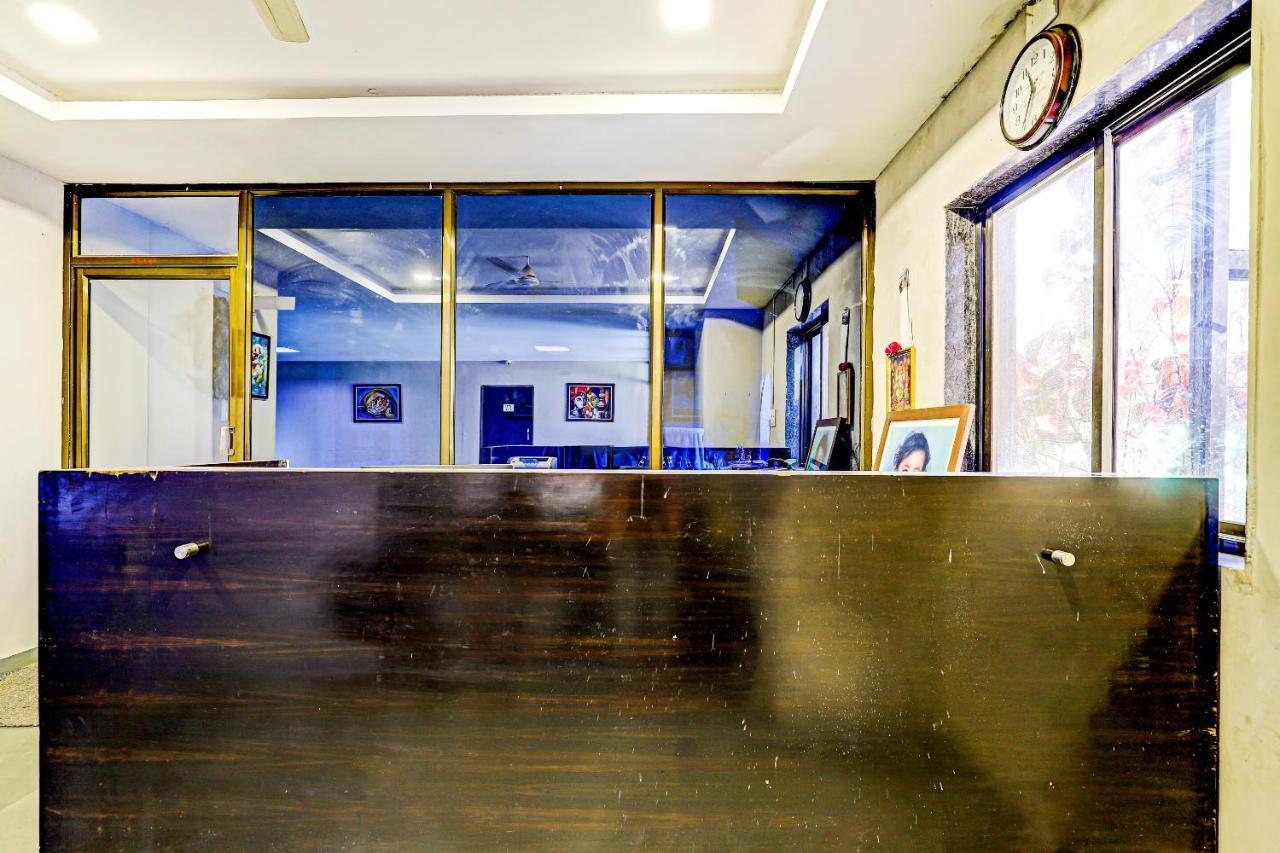Готель Oyo 70752 Viram House Gorwa Екстер'єр фото