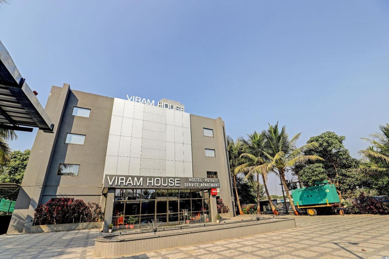 Готель Oyo 70752 Viram House Gorwa Екстер'єр фото