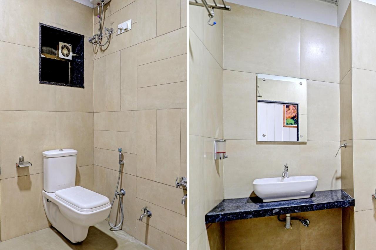 Готель Oyo 70752 Viram House Gorwa Екстер'єр фото